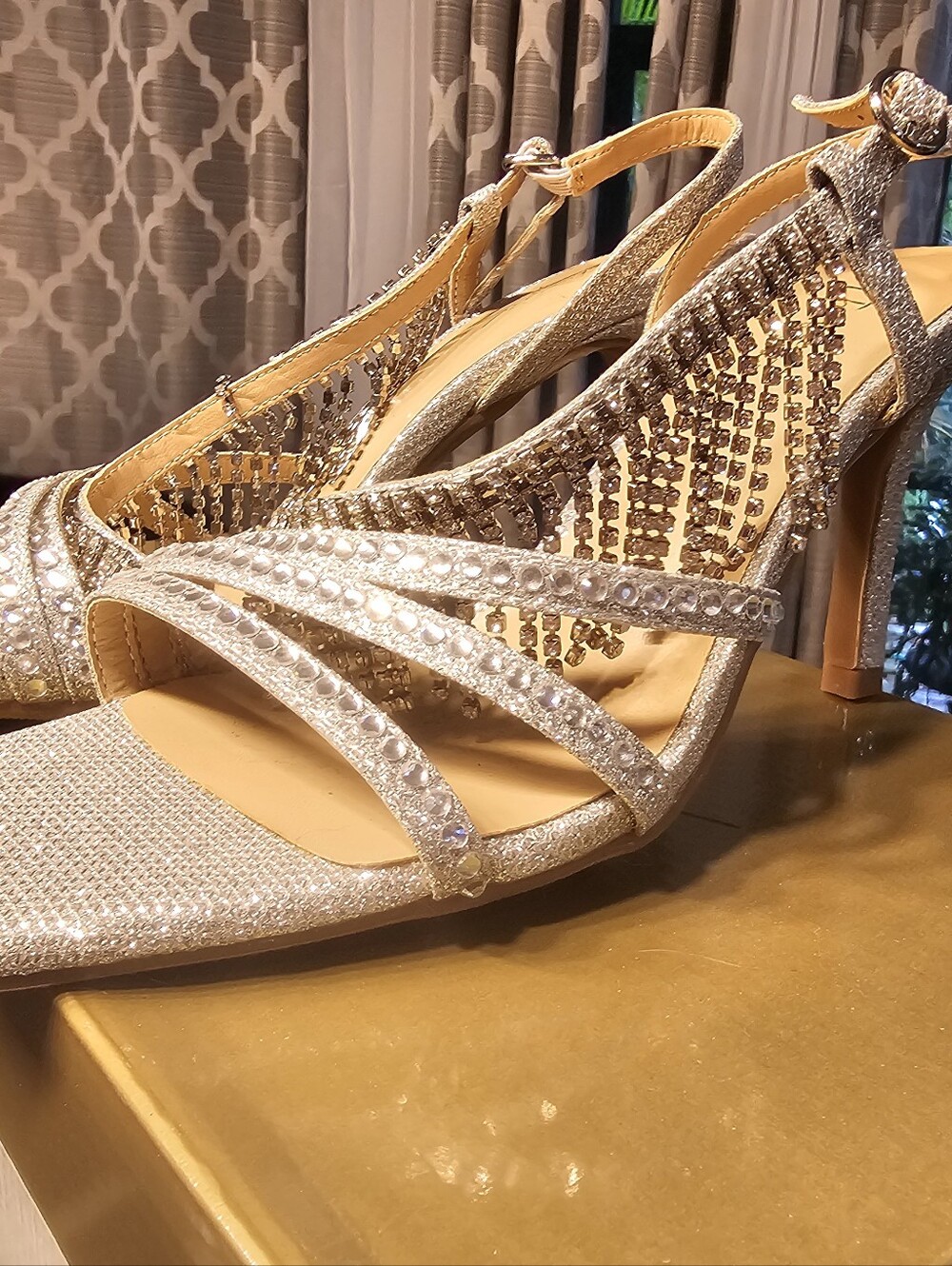 NEW IN BOX Thalia Sodi Skylar Silver Rhinestone Fringe Heels Sandals 7.5 Glam - Picture 5 of 10